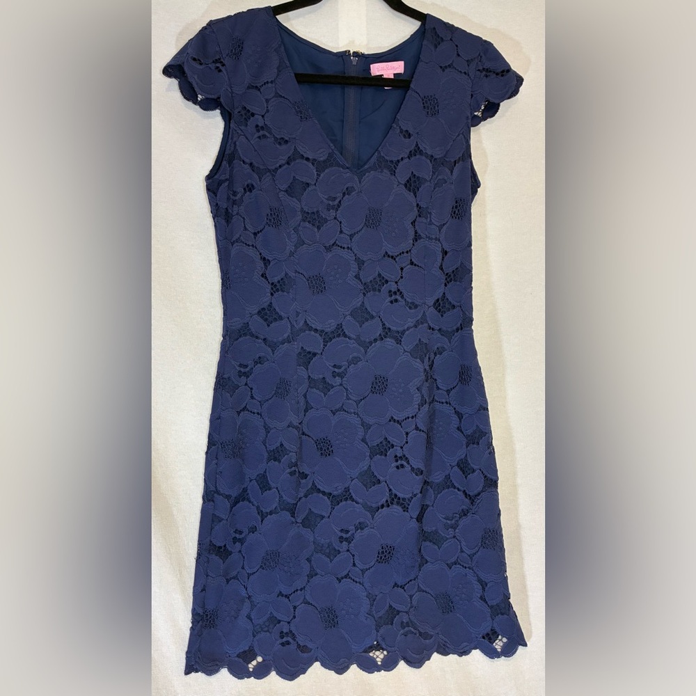 Lilly Pulitzer Dixie Lace Dress Navy Overlay Cap Sleeves Knee Length  Size 10